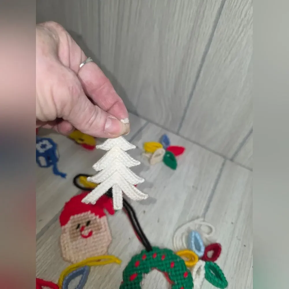 Vtg Handmade Mini Christmas Ornaments Holiday Decorations Country Retro Woven